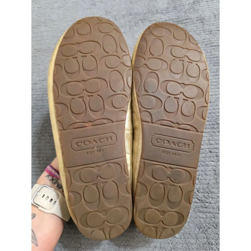 Coach Penny Loafers Women's Gold Leather Slip On House Shoes Flats Loafers Sz 8B
